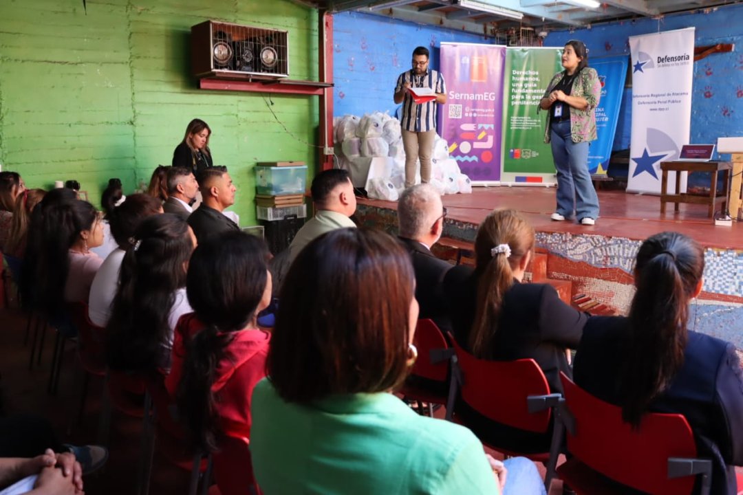 /internas-de-la-carcel-de-copiapo-recibieron-kits-de-aseo-personal-y-fueron