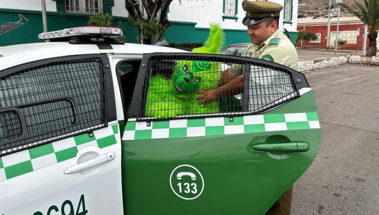 /taltal-asegura-una-feliz-navidad-el-grinch-es-detenido