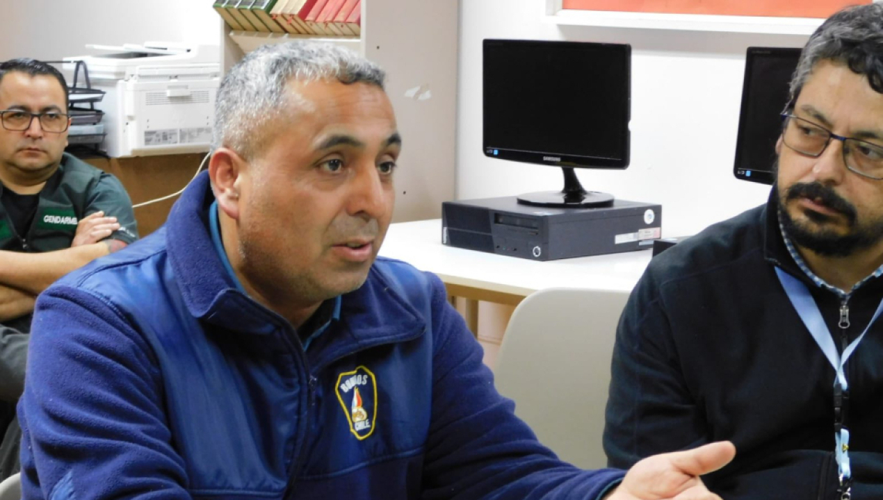 /instituciones-de-lebu-se-coordinan-ante-posibles-contingencias