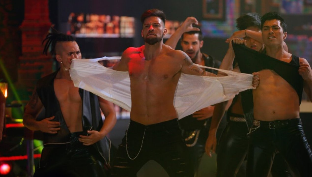 /hospital-de-ovalle-bajo-criticas-por-contratar-show-erotico-de-luis