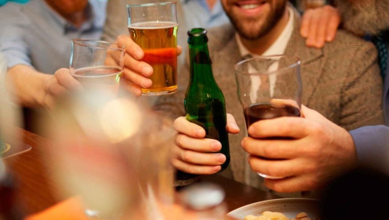 /actualidad/expertos-llaman-al-autocuidado-ante-el-consumo-de-alcohol-en-fiestas-de-fin