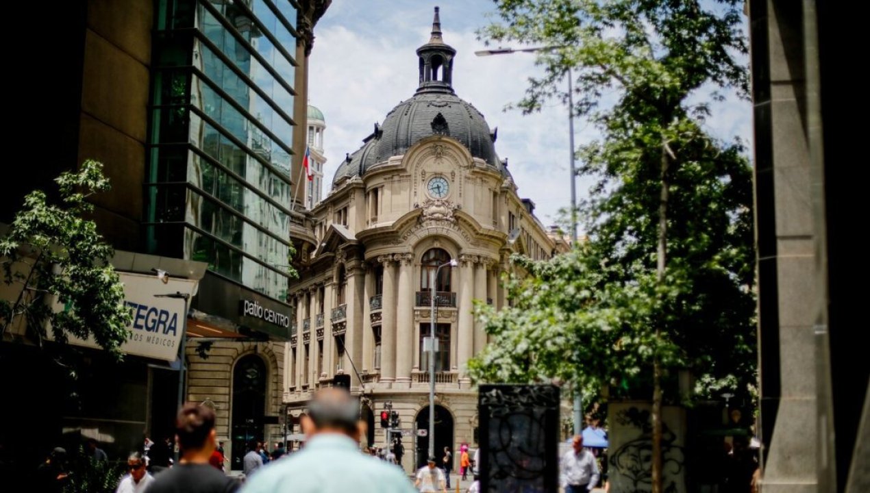 /actualidad/bolsa-de-santiago-vive-uno-de-sus-mejores-inicios-de-ano-y-alcanza-maximo